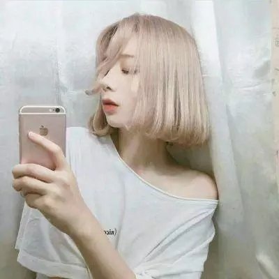 俏皮女学生